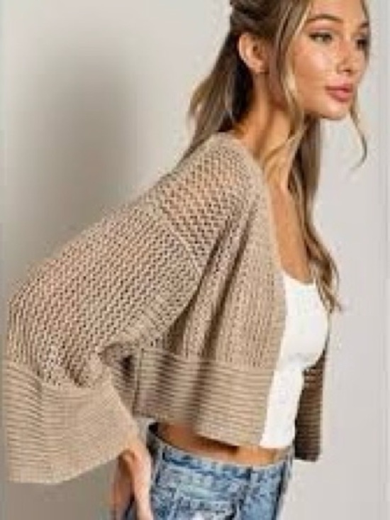 Anthropologie Sweaters - Anthropologie Anthropologie Juillet
Cropped Cardigan Sweater , one size